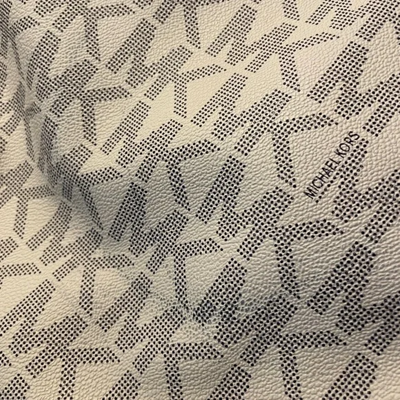 Michael Kors Dome satchel white/navy - Picture 6 of 10